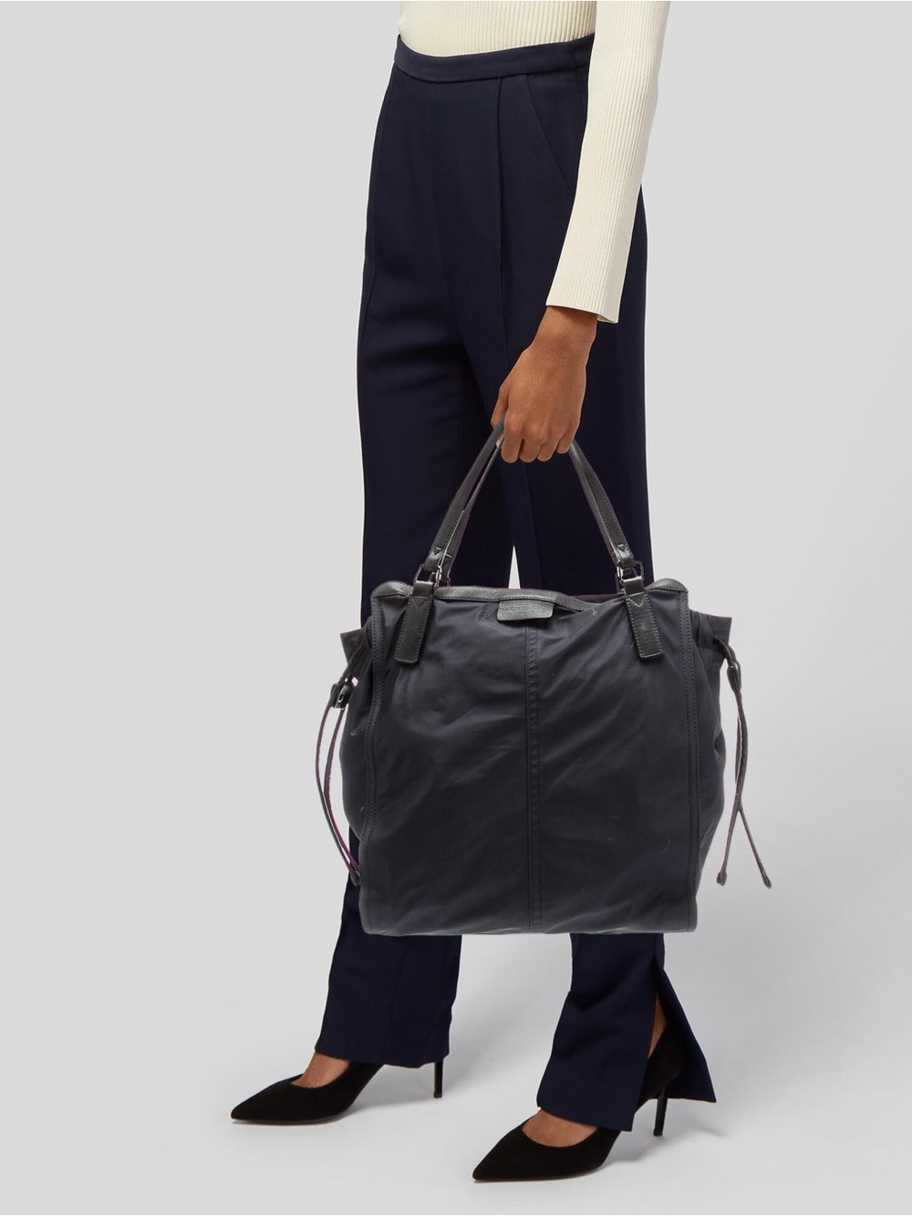 Burberry Nylon Buckleigh Tote Black Women's Bag - Classic Everyday Carry - Picture 2 of 7